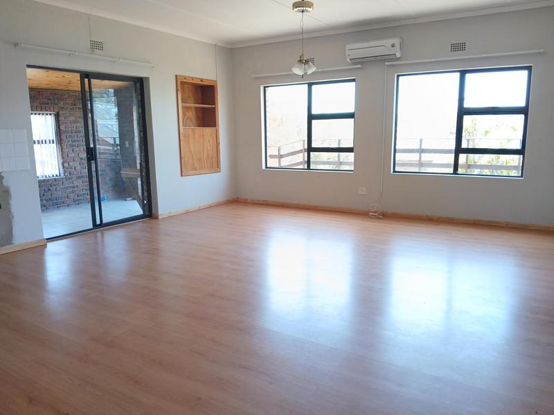 2 Bedroom Property for Sale in Stilbaai Wes Western Cape